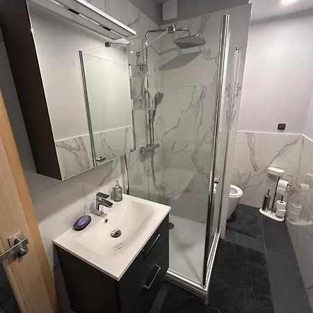 V Parku, Plne Vybaven Na Klidnem Miste Apartment *